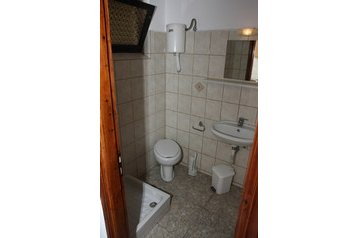 Grecia Privát Benitses, Exteriorul